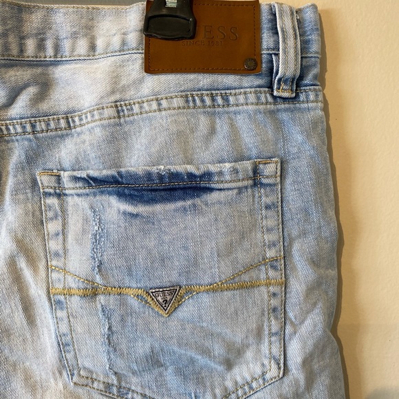 Guess mens 38 cotton distressed denim shorts… - Picture 7 of 8